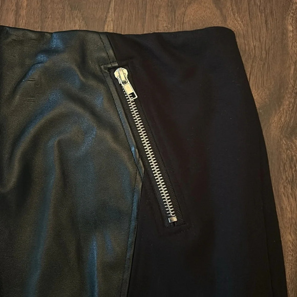 Black Chelsea & Theodore Skirt - Picture 2 of 4